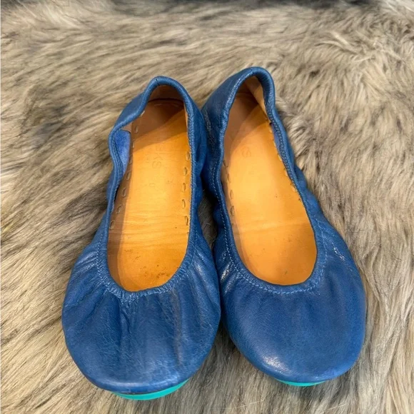 Tieks Blue Leather Flats - Picture 3 of 10